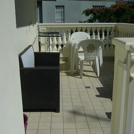 דירה Casa Via Meucci ריצ'יונה